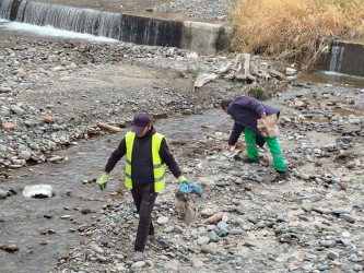 "Yaşıl dünya naminə həmrəylik ili" çərçivəsində Gəncədə növbəti ağacəkmə və iməcilik aksiyaları baş tutub