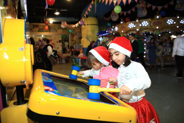 Niyazi Bayramov uşaq evinin sakinlərini bayram münasibətilə təbrik edib