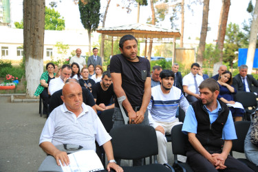 Gəncə Şəhər İcra Hakimiyyətinin başçısı Niyazi Bayramov şəhər sakinləri ilə növbəti səyyar görüş keçirib