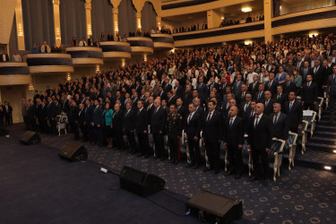 Gəncədə Ümummilli Lider Heydər Əliyevin anadan olmasının 100 illik yubileyi münasibətilə ümumşəhər tədbiri keçirilib