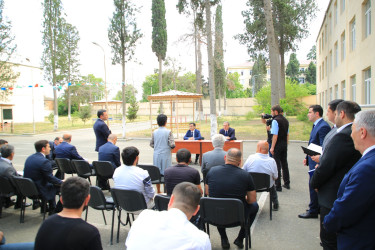 Gəncə Şəhər İcra Hakimiyyətinin başçısı Niyazi Bayramov şəhər sakinləri ilə növbəti səyyar görüş keçirib