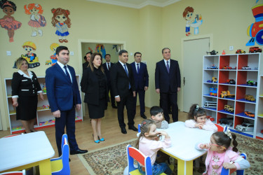 Niyazi Bayramov 5 nömrəli körpələr evi-uşaq bağçasının açılış mərasimində iştirak edib
