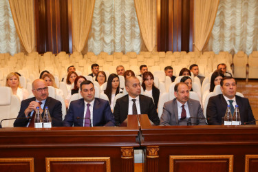 Niyazi Bayramov Aparatın əməkdaşlarını peşə bayramı münasibətilə təbrik edib