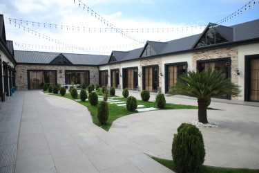 Gəncədə yeni istifadəyə verilən hotelə baxış keçirilib