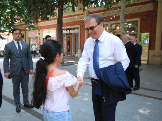Niyazi Bayramov şəhərdə aparılan abadlıq işlərinə mütəmadi baxış keçirir