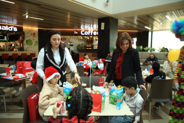 Niyazi Bayramov uşaq evinin sakinlərini bayram münasibətilə təbrik edib