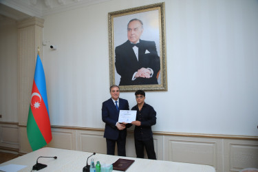 Niyazi Bayramov müxtəlif idman növləri üzrə yüksək nəticələr göstərən idmançılarla görüşüb