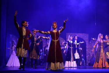 Gəncədə “Erisioni” Gürcüstan Dövlət Akademik Mahnı və Rəqs Ansamblının konsert proqramı keçirilib