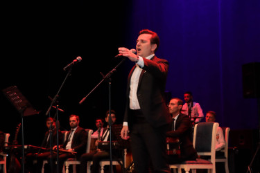 Gəncədə Xalq artisti, professor Mobil Əhmədovun xatirəsinə həsr olunmuş “Ustadın yolu ilə” adlı konsert proqramı keçirilib