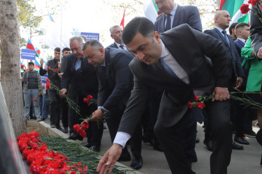 Gəncənin raket atəşinə tutulmasının üçüncü ildönümü ilə əlaqədar olaraq yürüş keçirilib