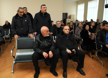 Niyazi Bayramov sakinlərin müraciətlərini dinləyib