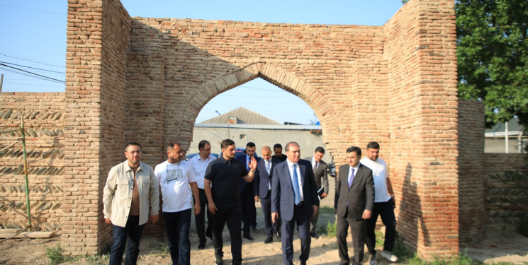 Niyazi Bayramov şəhərdə yenidənqurma işləri aparılan bir sıra ərazilərə baxış keçirib