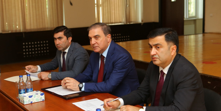 Niyazi Bayramov 1 nömrəli tam orta məktəbdə sakinlərlə səyyar görüş keçirib