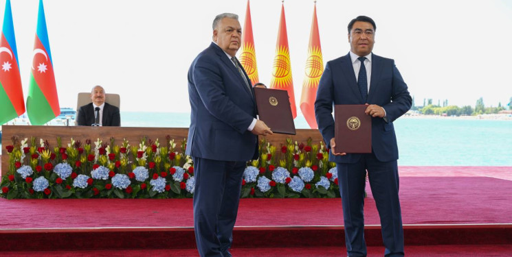 Gəncə şəhəri ilə Qırğızıstanın Oş şəhəri arasında qardaşlaşma haqqında memorandum imzalanıb