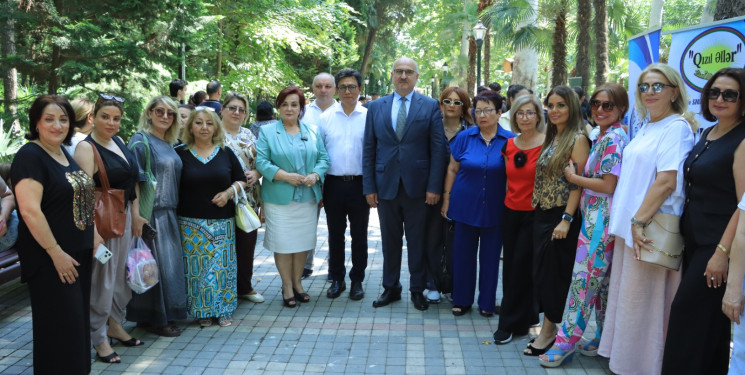 Gəncədə "Şəhid və Müharibə Veteranlarının Qadın Ailə Üzvləri üçün Sahibkarlıq Kursları" layihəsinin yekun sərgisi keçirilib