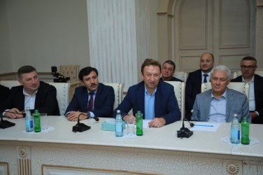 Gəncə Şəhər İcra Hakimiyyətində sahibkarlarla görüş keçirilib