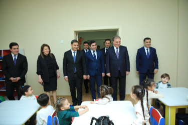 Niyazi Bayramov 5 nömrəli körpələr evi-uşaq bağçasının açılış mərasimində iştirak edib