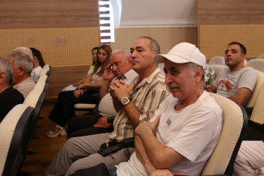 Gəncədə “Şuşa təsviri sənətdə" kitabı təqdim edilib