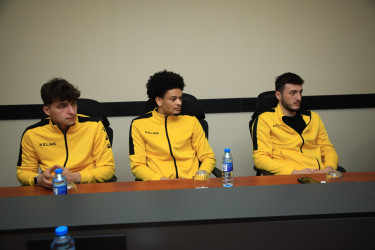 Niyazi Bayramov “Gəncə” Basketbol Klubunun üzvləri ilə görüşüb