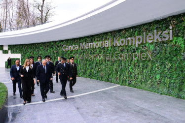 Baş prokuror Gəncə şəhərində vətəndaşları qəbul edib