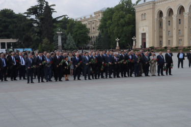 Gəncədə Ümummilli Lider Heydər Əliyevin anadan olmasının 100 illik yubileyi münasibətilə ümumşəhər tədbiri keçirilib