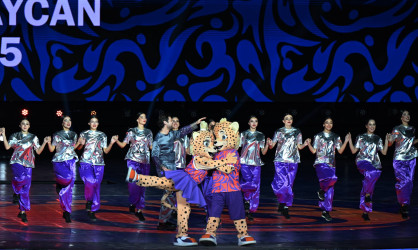 İlham Əliyev və birinci xanım Mehriban Əliyeva Gəncədə keçirilən III MDB Oyunlarının təntənəli açılış mərasimini izləyiblər