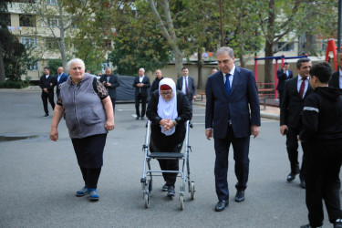 Niyazi Bayramov şəhərin bir sıra ərazilərində görülən abadlıq işlərinə baxış keçirib