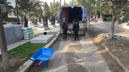 Gəncədə şəhid məzarlarının təmir-bərpası istiqamətində işlər davam edir