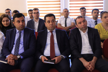 Gəncədə dövlət qulluqçuları üçün təlimlər keçirilib