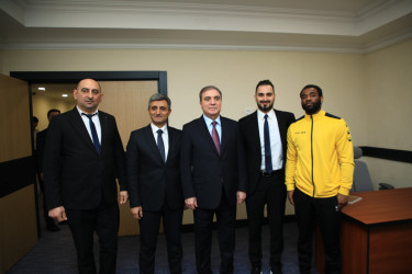 Niyazi Bayramov “Gəncə” Basketbol Klubunun üzvləri ilə görüşüb