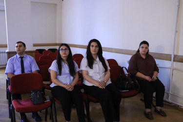 Gəncədə dövlət qulluqçuları üçün təlimlər keçirilib