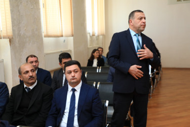 Niyazi Bayramov 8 nömrəli tam orta məktəbdə sakinlərlə görüşüb