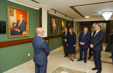 Gəncədə Heydər Əliyev: “Azərbaycanın suverenliyi və müstəqilliyi xalqımızın azad ruhunun təcəssümüdür” mövzusunda konfrans keçirilib