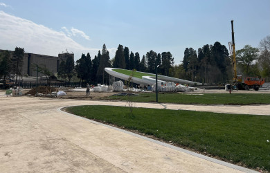 Niyazi Bayramov Gəncədə aparılan təmir-tikinti işlərinin gedişatı ilə yerində maraqlanıb