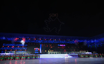 İlham Əliyev və birinci xanım Mehriban Əliyeva Gəncədə keçirilən III MDB Oyunlarının təntənəli açılış mərasimini izləyiblər