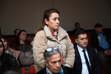 Niyazi Bayramov 1 nömrəli tam orta məktəbdə vətəndaşlarla görüşüb
