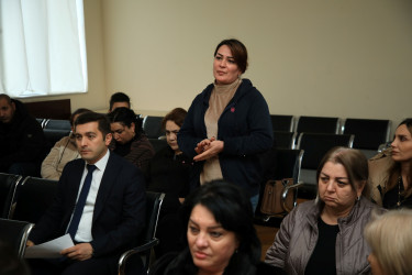 Niyazi Bayramov sakinlərin müraciətlərini dinləyib