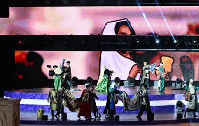 İlham Əliyev və birinci xanım Mehriban Əliyeva Gəncədə keçirilən III MDB Oyunlarının təntənəli açılış mərasimini izləyiblər