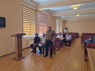 Niyazi Bayramov vətəndaşlarla fərdi görüş keçirib