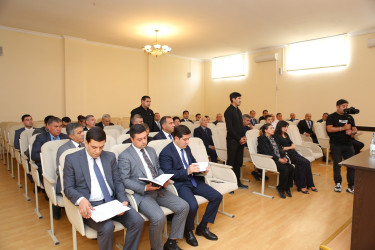 Niyazi Bayramov ADAU-da sakinlərlə görüşüb
