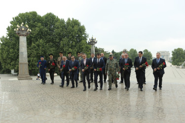 Gəncədə Ulu Öndər Heydər Əliyevin anadan olmasının 101-ci ildönümünə həsr olunmuş “Heydər Əliyev və azərbaycançılıq məfkurəsi” mövzusunda konfrans keçirilib