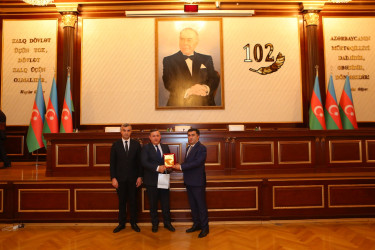 Niyazi Bayramov Aparatın əməkdaşlarını peşə bayramı münasibətilə təbrik edib