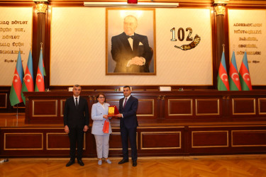 Niyazi Bayramov Aparatın əməkdaşlarını peşə bayramı münasibətilə təbrik edib