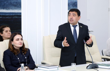 Azərbaycan Milli Elmlər Akademiyasında “Gəncə xanlığı: sikkə zərbi və pul dövriyyəsi” kitabının təqdimatı keçirilib
