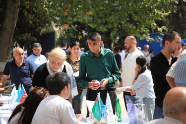 Gəncədə ixtisaslaşdırılmış əmək yarmarkası keçirilib