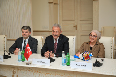 Niyazi Bayramov TÜRKSOY nümayəndə heyəti ilə görüşüb