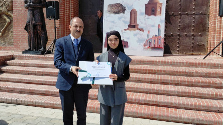 Gəncədə 18 Aprel – Beynəlxalq Abidələr və Tarixi Yerlər Gününə həsr olunmuş tədbir keçirilib