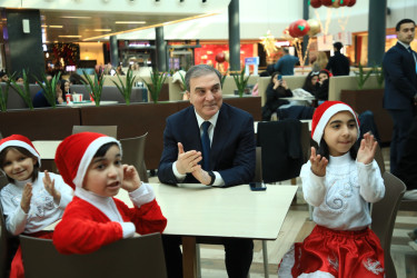 Niyazi Bayramov uşaq evinin sakinlərini bayram münasibətilə təbrik edib