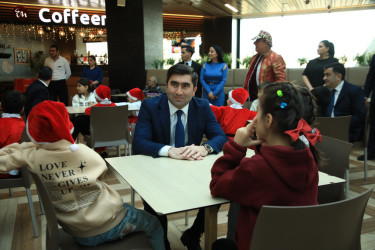 Niyazi Bayramov uşaq evinin sakinlərini bayram münasibətilə təbrik edib