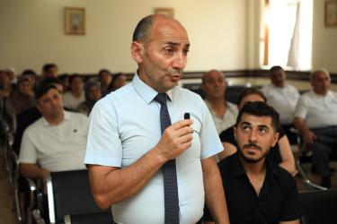 Niyazi Bayramov vətəndaşlarla növbəti dəfə səyyar qəbul keçirib